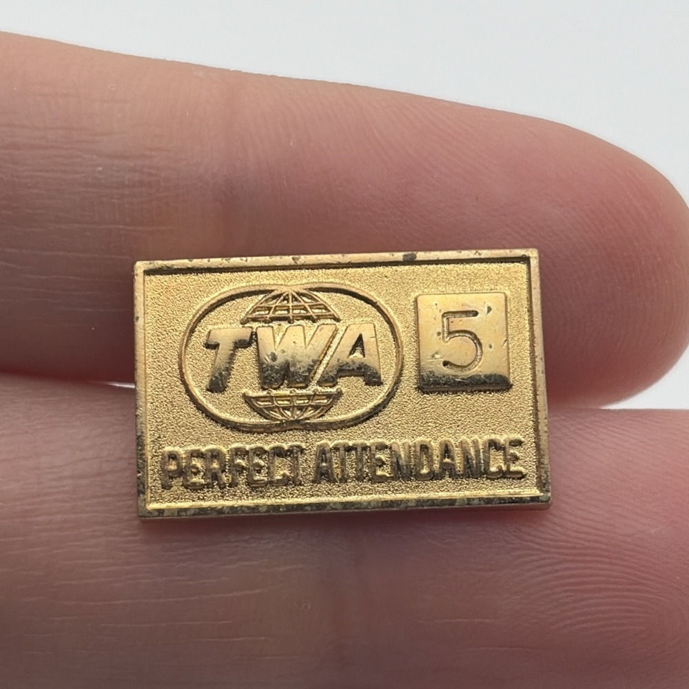 Trans World Airlines TWA Perfect Attendance 5 Years Gold Tone Lapel Hat Pin